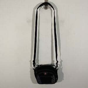 Swiss Gear by Wenger Black The Sherpa Black Large Camera Case Crossbody Strap